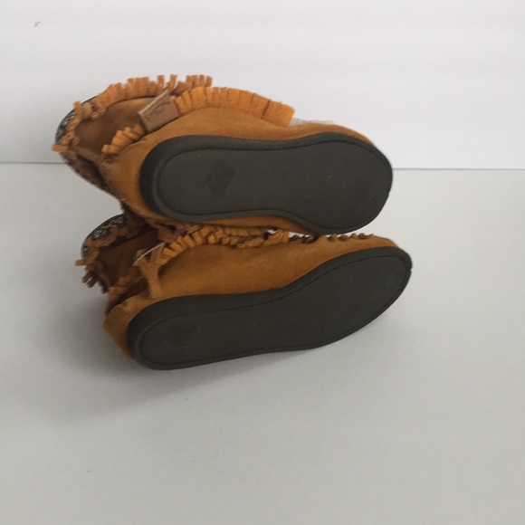 NWT Laurentian Chief moccasins - Picture 7 of 8